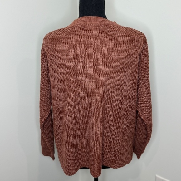 Miracle Brown V-Neck Knit Women’s Sweater (M/L) - Picture 4 of 7